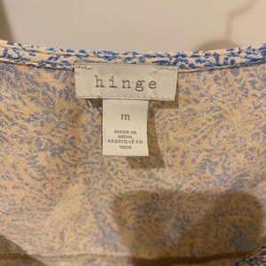 Hinge Blouse. Size M. Flutter sleeve